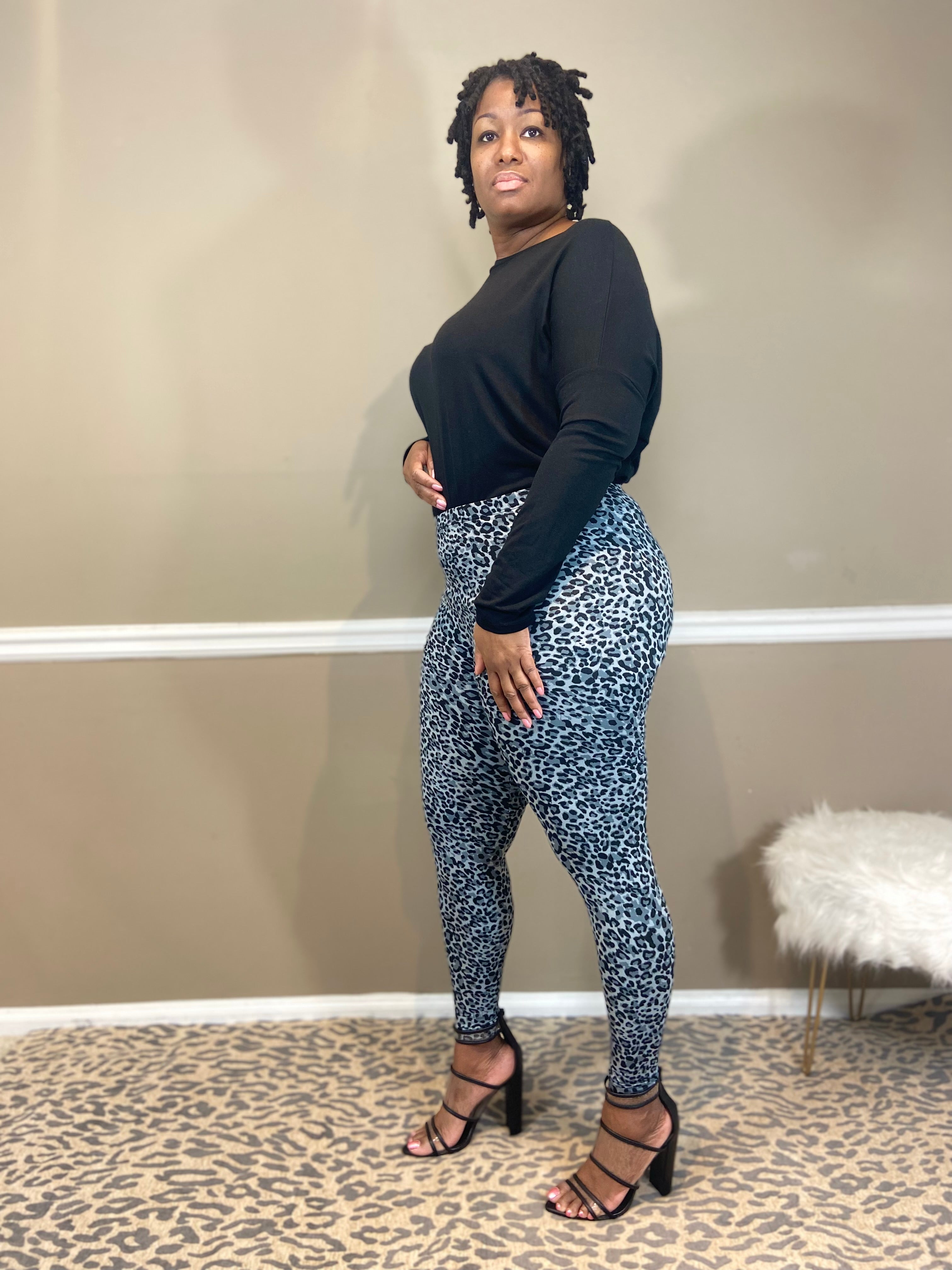 Talk to the Palm Plus Size Patterned Leggings | SweetLegs